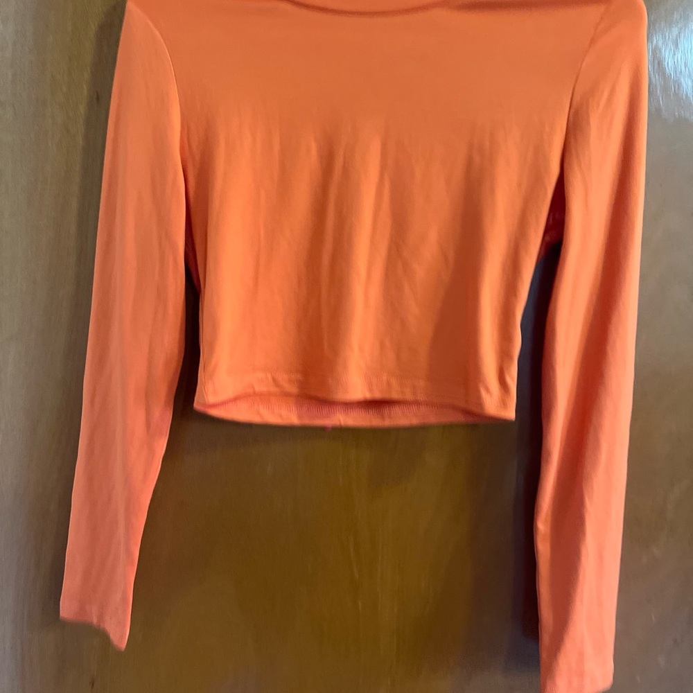SyeLLOWAFTER Orange Long Sleeve Crop Top - Picture 2 of 4